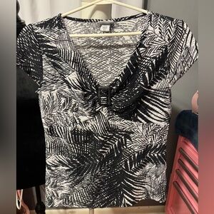 Jaclyn Smith Monochrome Leaf Pattern Blouse